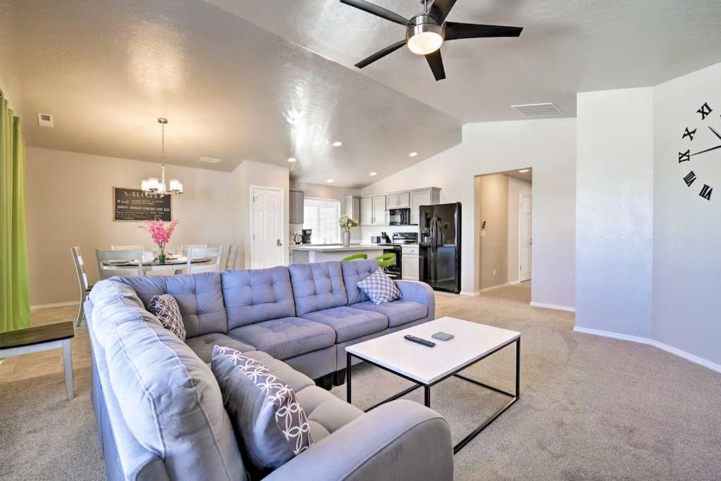 Family Friendly Playroom Garage Caldwell Bagian luar foto